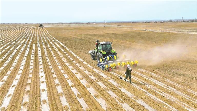 國際環(huán)保展|蘭州新區(qū)推廣可降解農(nóng)膜 助力綠色農(nóng)業(yè)發(fā)展